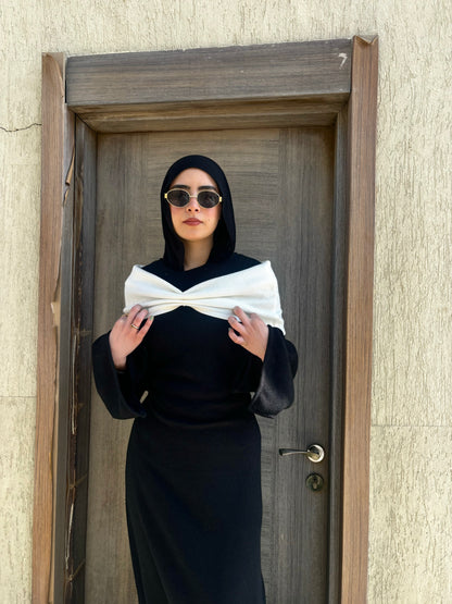 Feminine Noiré Dress in Black