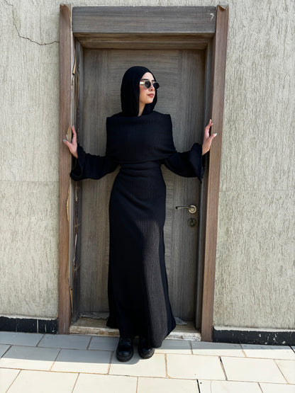 Feminine Noiré Dress in Black